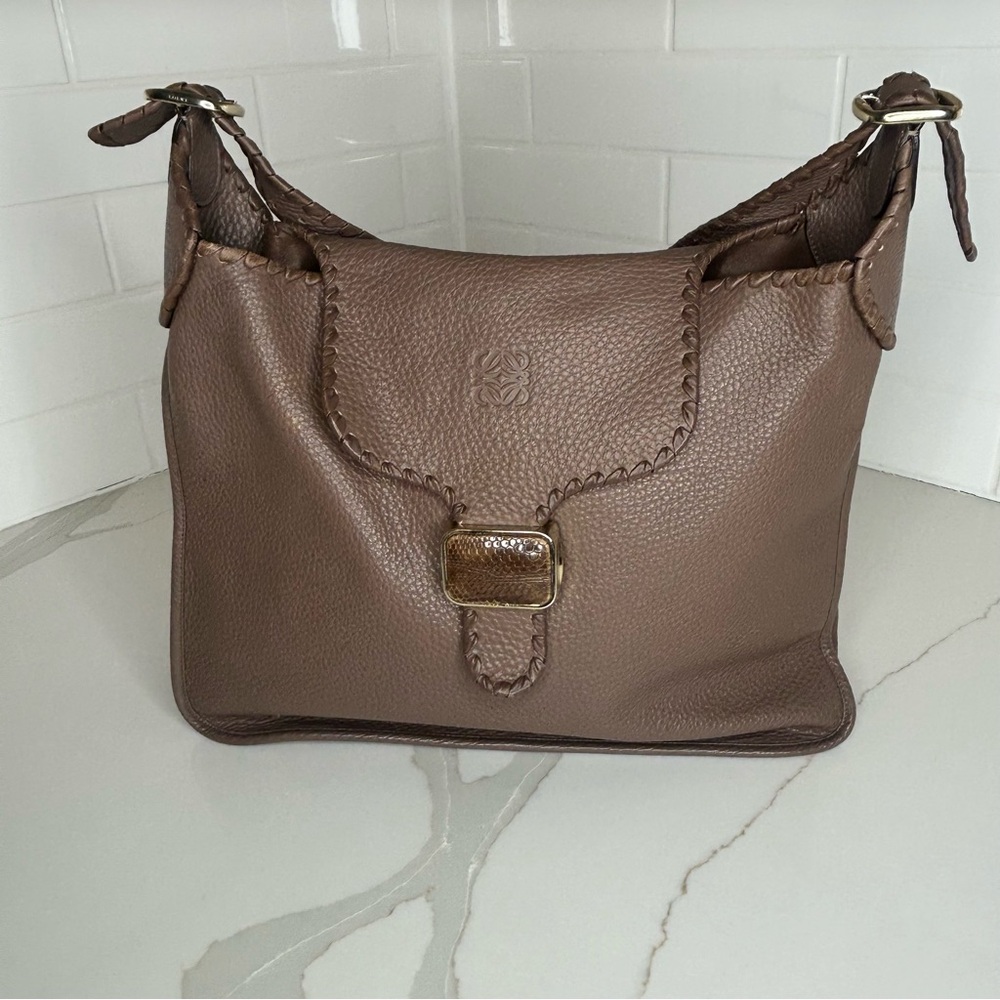 Loewe brown leather shoulder hobo bag